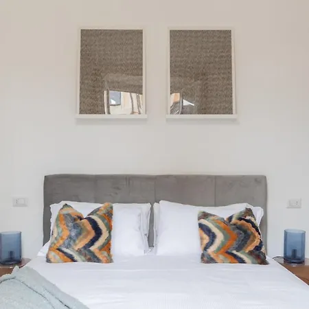 Iflat Magnificent * Ρώμη