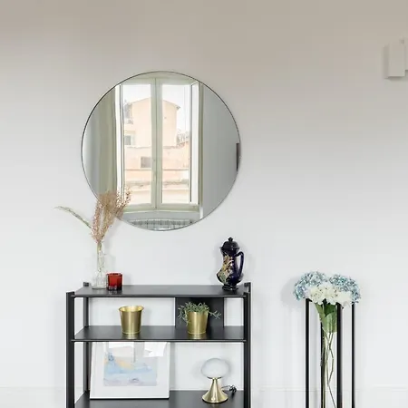 Iflat Magnificent شقة *