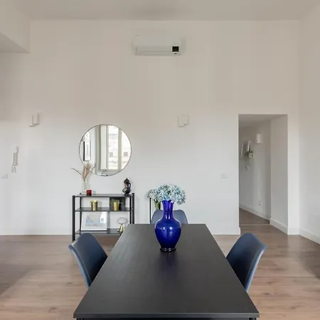 Iflat Magnificent * Roma
